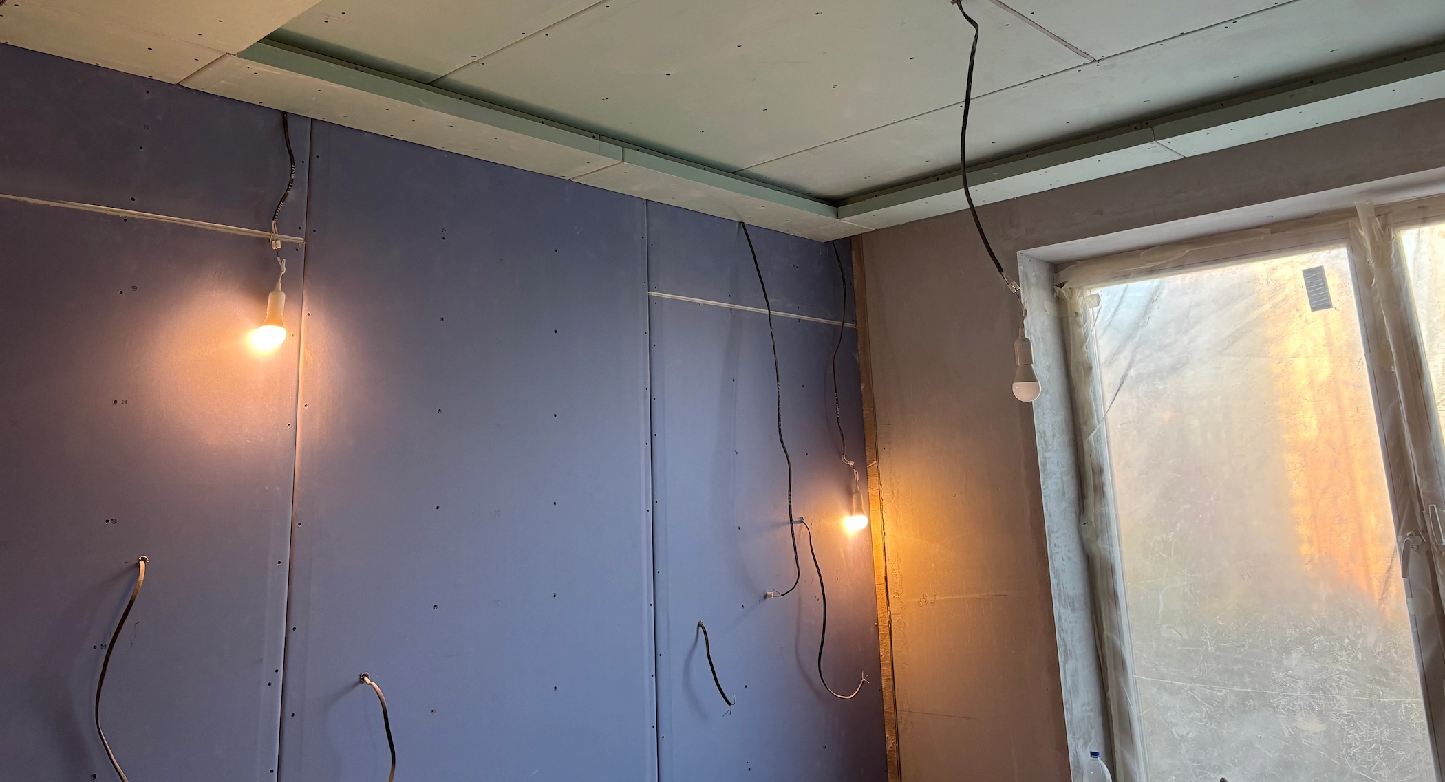 Обшивка стен гипсокартоном — выравнивание стен ГКЛ